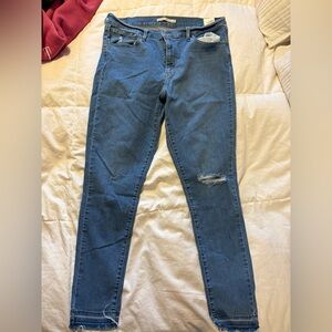 Levi’s skinny jeans